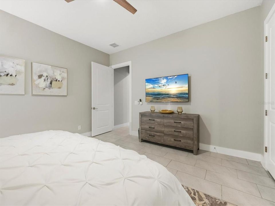 For Sale: $1,990,000 (10 beds, 9 baths, 5563 Square Feet)