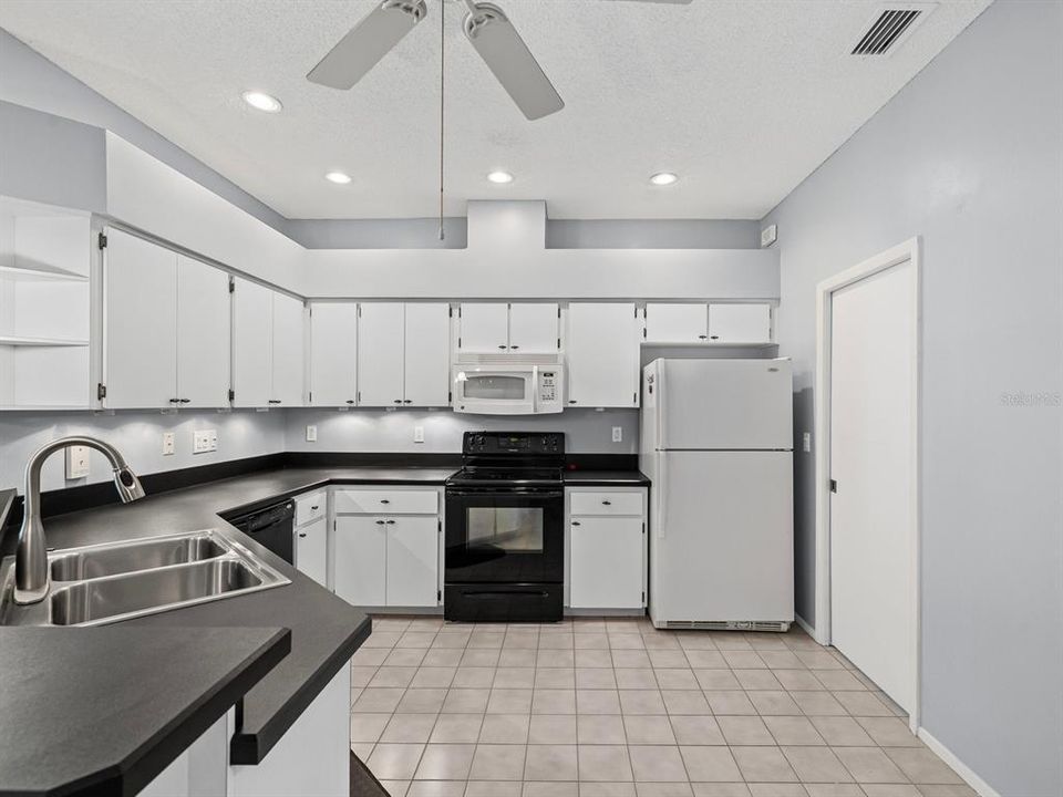 En Venta: $360,000 (3 camas, 2 baños, 1620 Pies cuadrados)