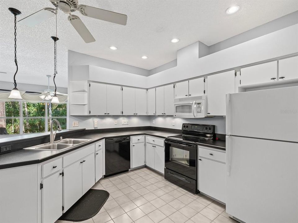 En Venta: $360,000 (3 camas, 2 baños, 1620 Pies cuadrados)