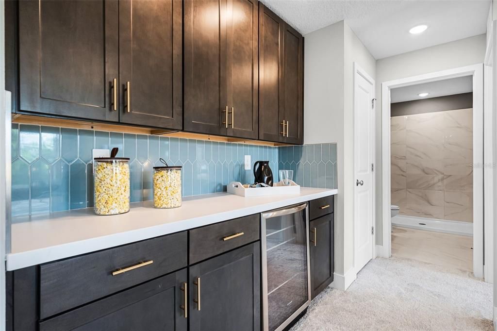 For Sale: $649,999 (5 beds, 4 baths, 3012 Square Feet)