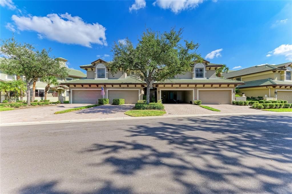 На продажу: $410,000 (3 спален, 3 ванн, 2344 Квадратных фут)