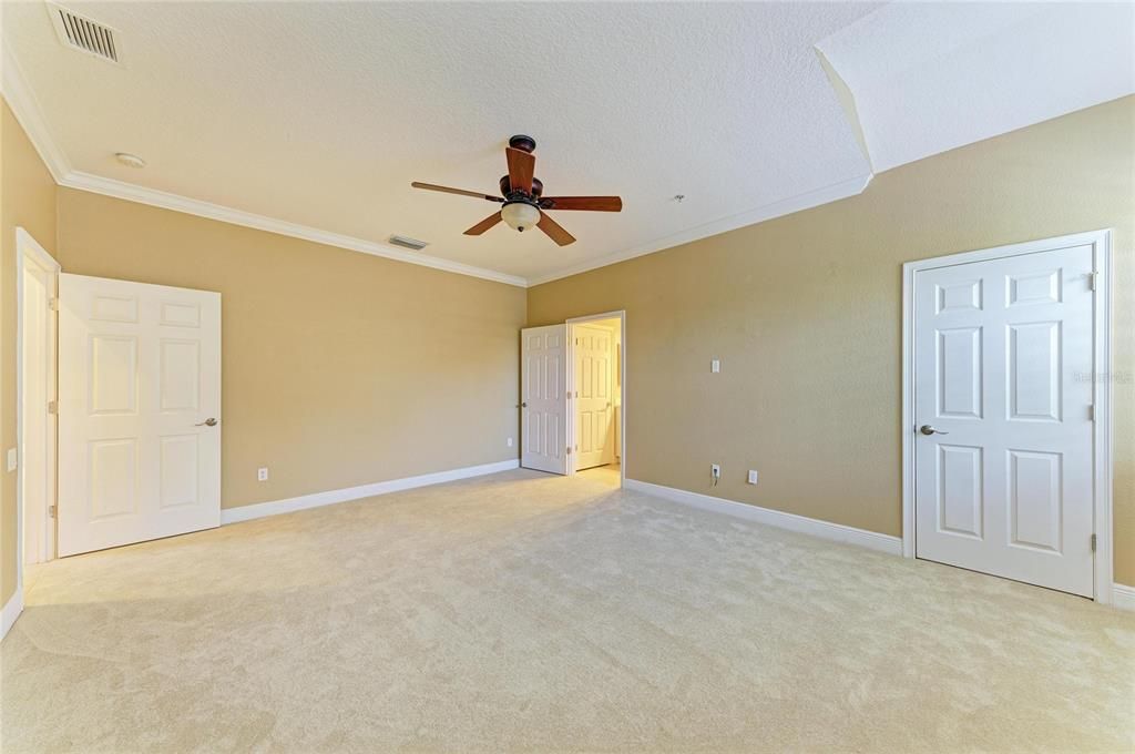 На продажу: $410,000 (3 спален, 3 ванн, 2344 Квадратных фут)