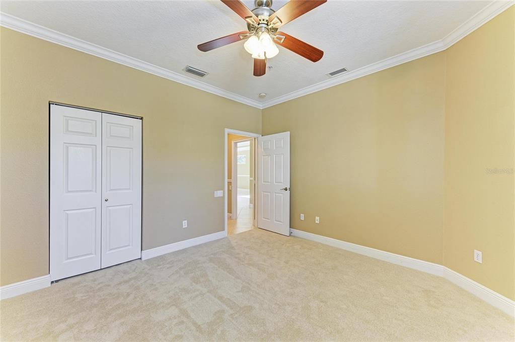 На продажу: $410,000 (3 спален, 3 ванн, 2344 Квадратных фут)