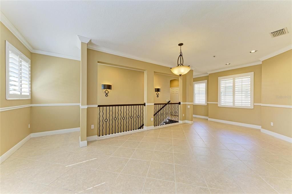 На продажу: $410,000 (3 спален, 3 ванн, 2344 Квадратных фут)