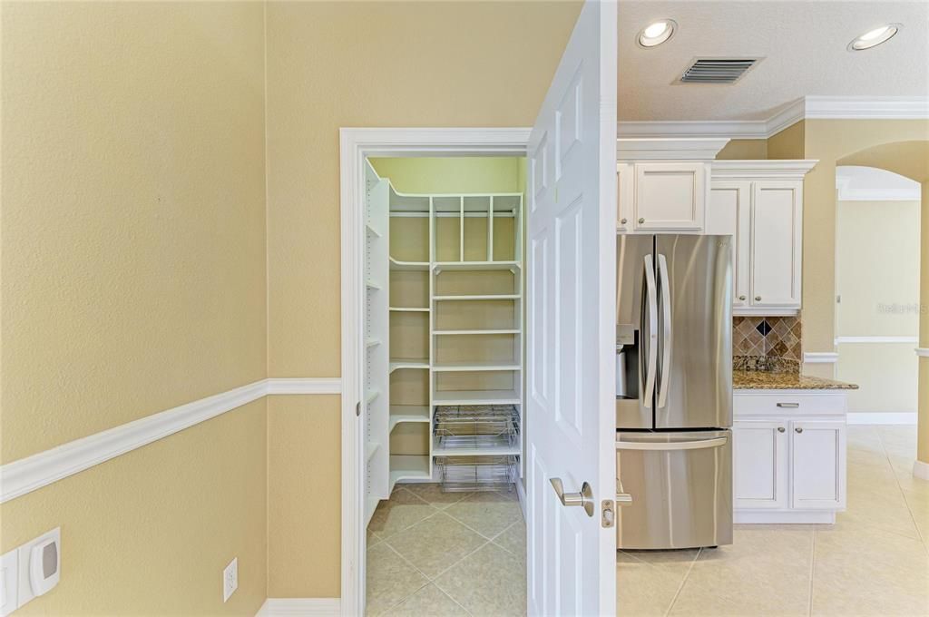 На продажу: $410,000 (3 спален, 3 ванн, 2344 Квадратных фут)