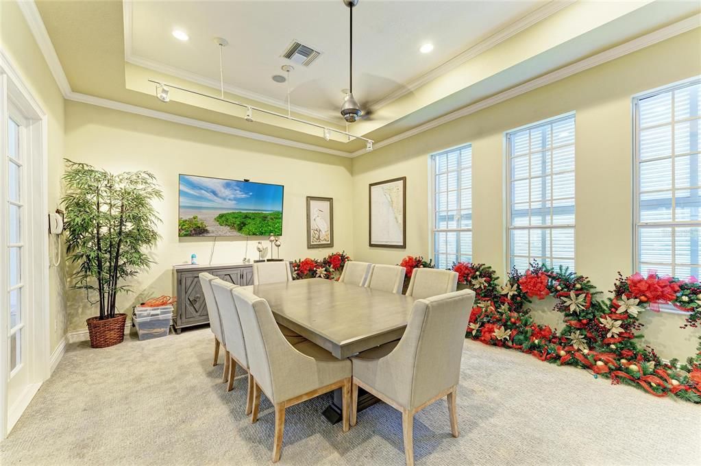 На продажу: $410,000 (3 спален, 3 ванн, 2344 Квадратных фут)