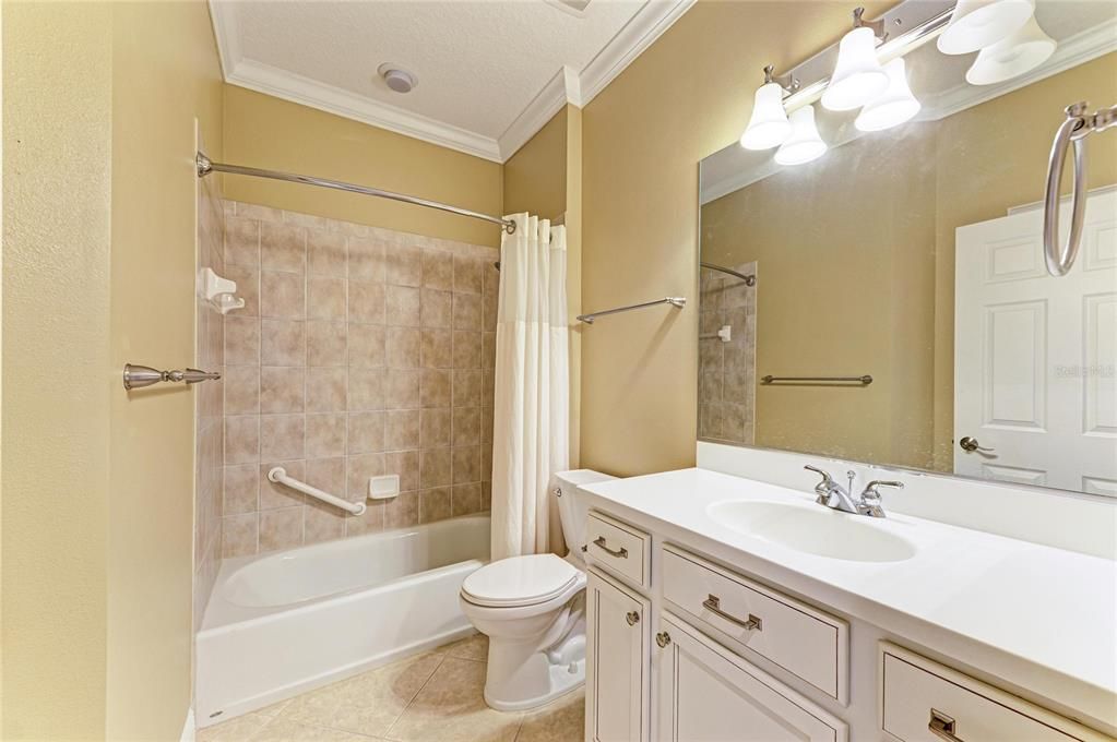 На продажу: $410,000 (3 спален, 3 ванн, 2344 Квадратных фут)