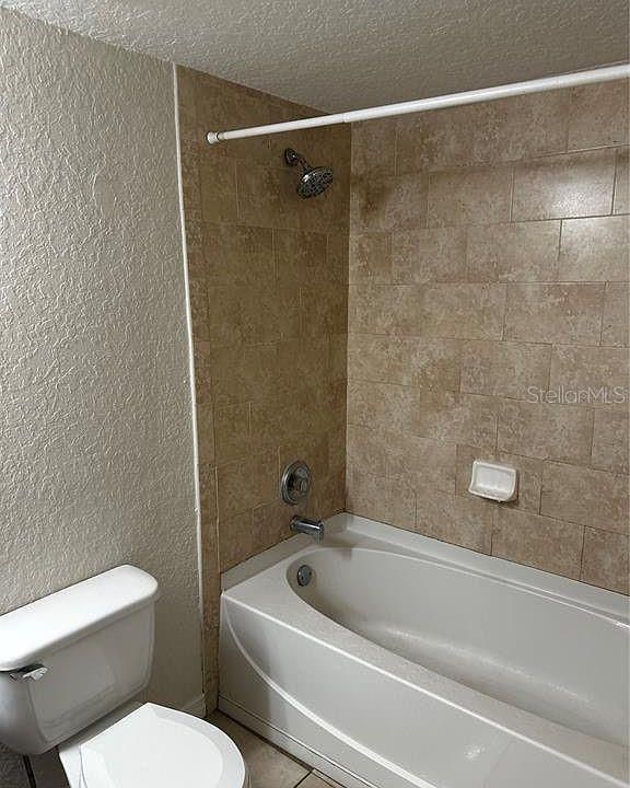 Activo con contrato: $155,000 (3 camas, 2 baños, 1302 Pies cuadrados)