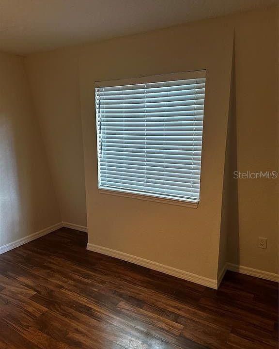 Activo con contrato: $155,000 (3 camas, 2 baños, 1302 Pies cuadrados)