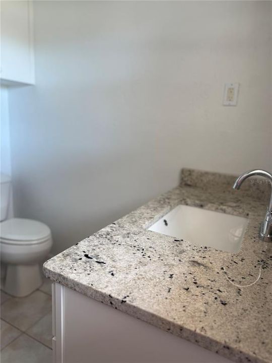 For Sale: $365,900 (2 beds, 1 baths, 1621 Square Feet)