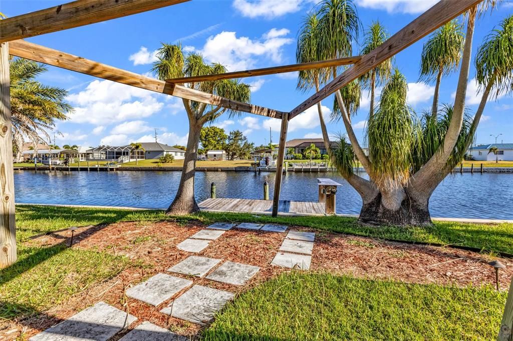 For Sale: $365,900 (2 beds, 1 baths, 1621 Square Feet)