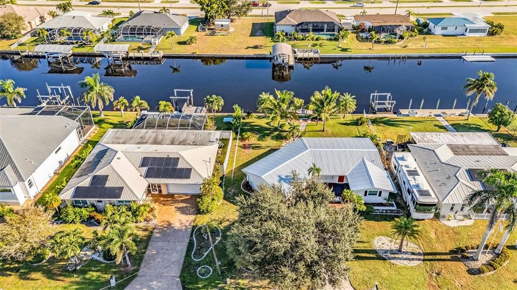 For Sale: $365,900 (2 beds, 1 baths, 1621 Square Feet)