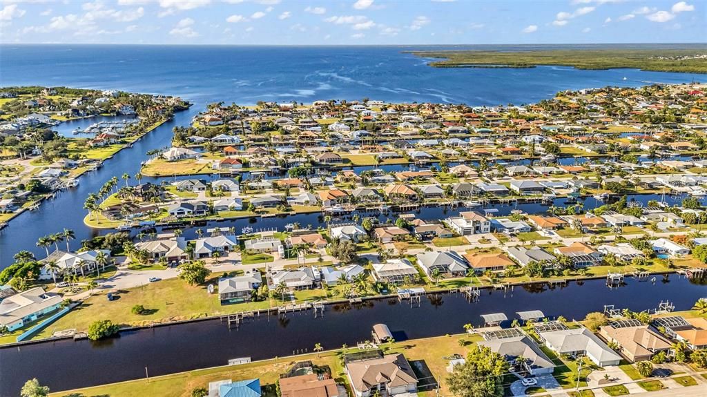 For Sale: $365,900 (2 beds, 1 baths, 1621 Square Feet)