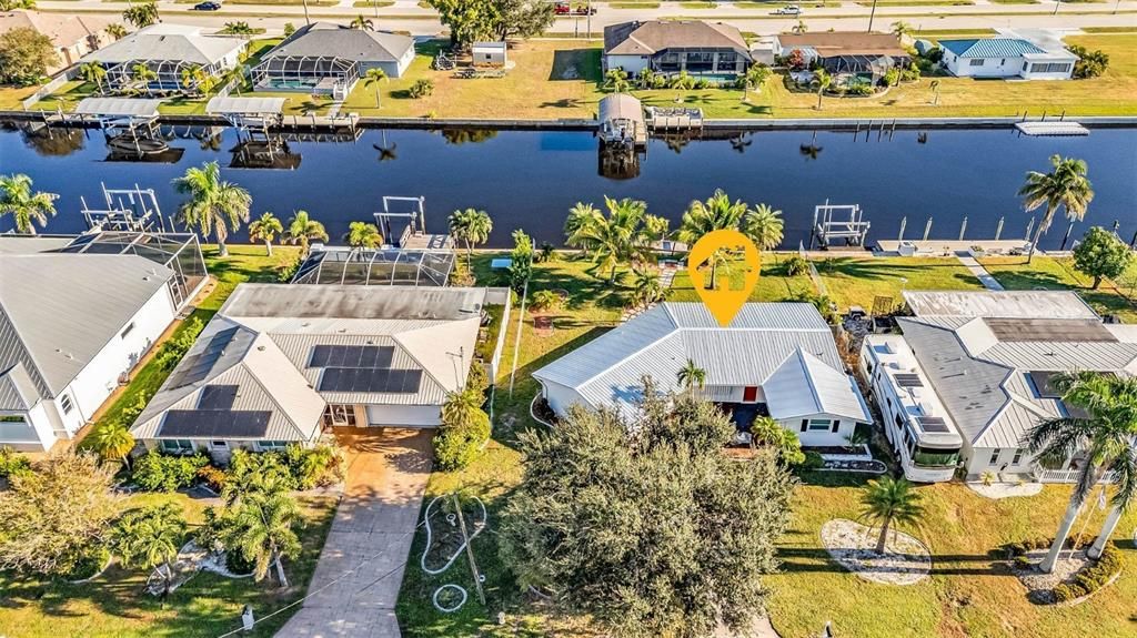 For Sale: $365,900 (2 beds, 1 baths, 1621 Square Feet)