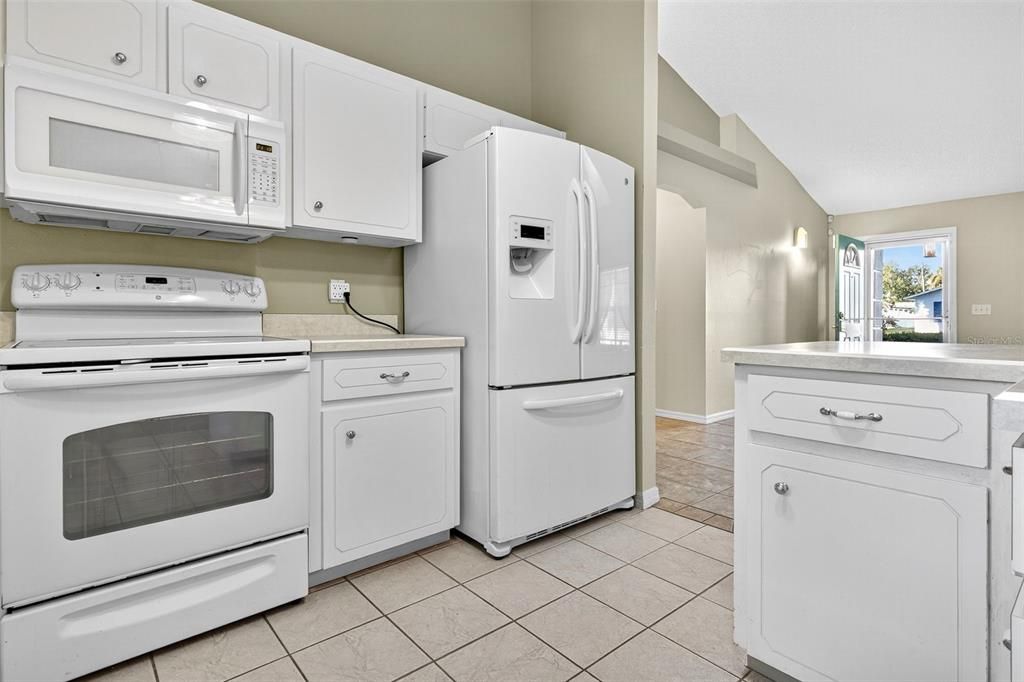 For Sale: $299,900 (3 beds, 2 baths, 1343 Square Feet)