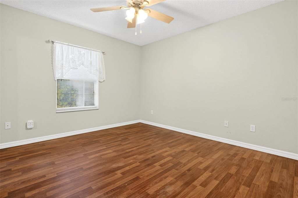 For Sale: $299,900 (3 beds, 2 baths, 1343 Square Feet)