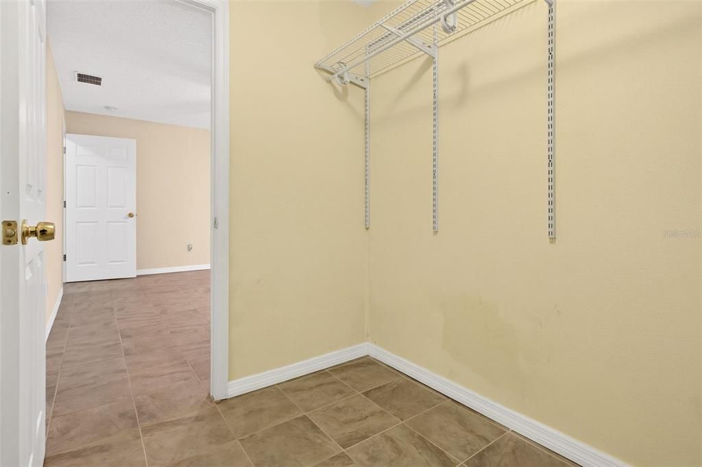 For Sale: $299,900 (3 beds, 2 baths, 1343 Square Feet)