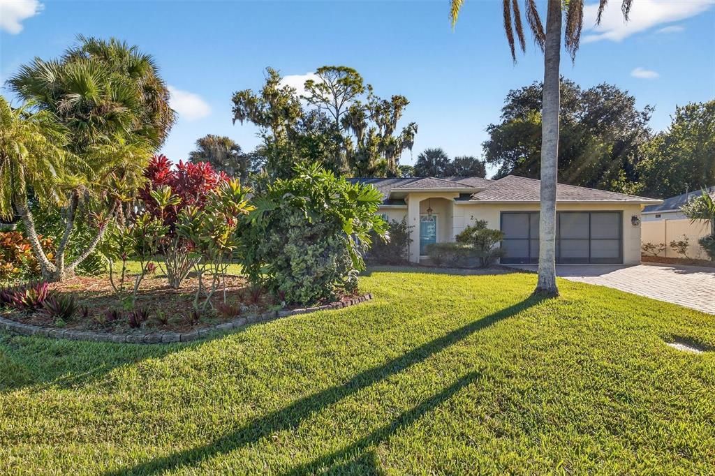 For Sale: $299,900 (3 beds, 2 baths, 1343 Square Feet)