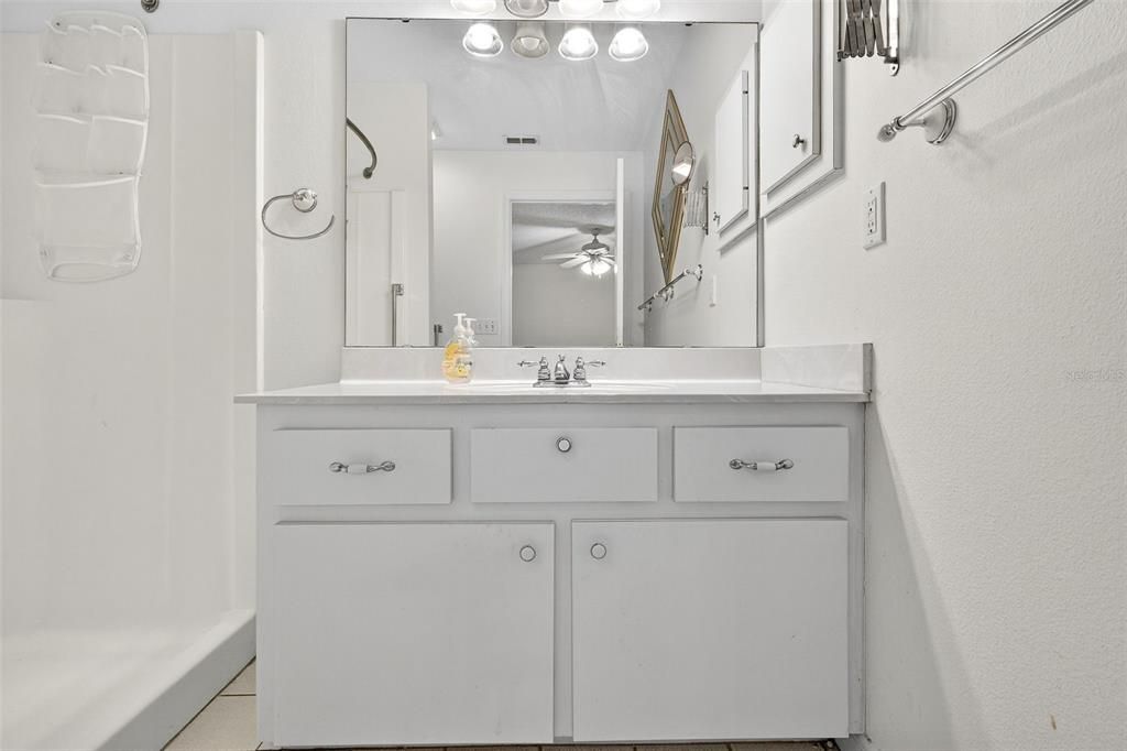 For Sale: $299,900 (3 beds, 2 baths, 1343 Square Feet)