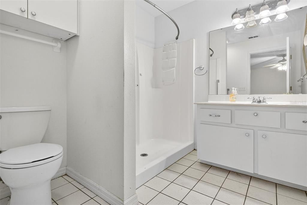 For Sale: $299,900 (3 beds, 2 baths, 1343 Square Feet)