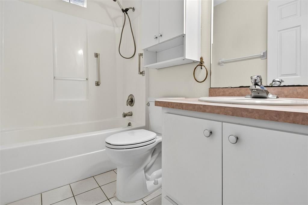 For Sale: $299,900 (3 beds, 2 baths, 1343 Square Feet)