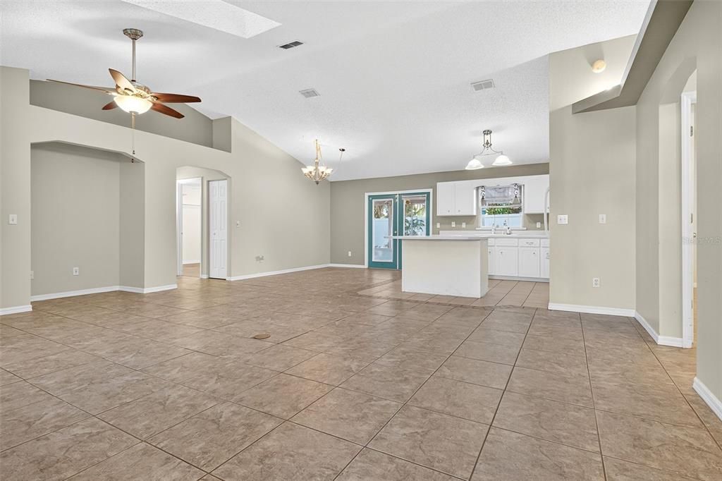 For Sale: $299,900 (3 beds, 2 baths, 1343 Square Feet)