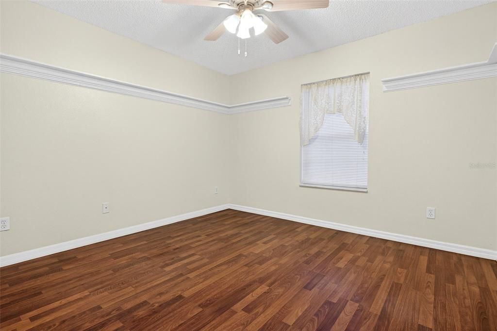 For Sale: $299,900 (3 beds, 2 baths, 1343 Square Feet)