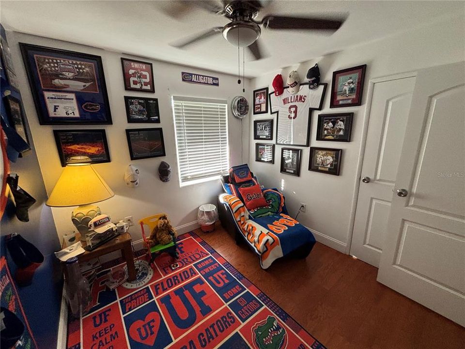 Active With Contract: $290,000 (3 beds, 1 baths, 1040 Square Feet)