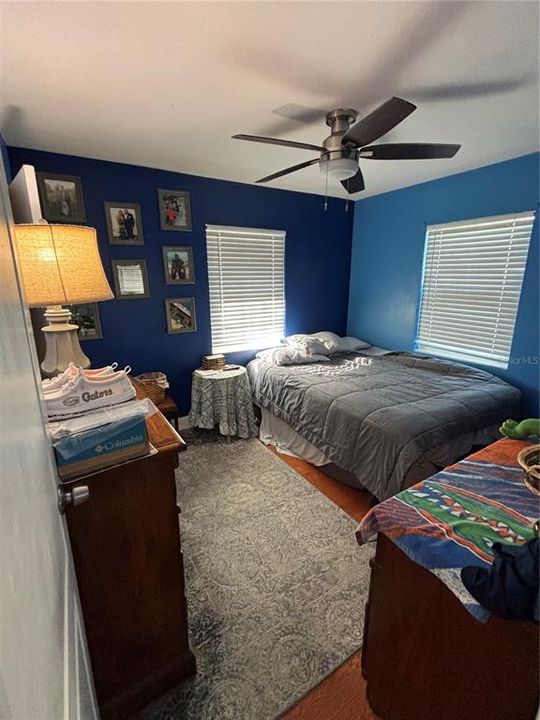 Active With Contract: $290,000 (3 beds, 1 baths, 1040 Square Feet)