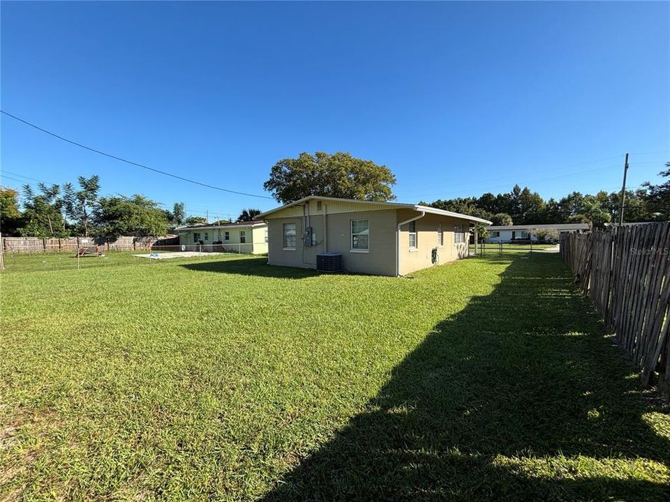 Active With Contract: $290,000 (3 beds, 1 baths, 1040 Square Feet)