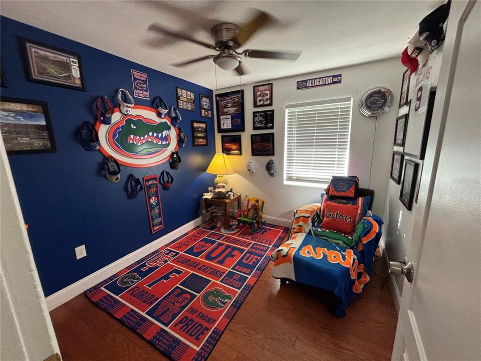 Active With Contract: $290,000 (3 beds, 1 baths, 1040 Square Feet)