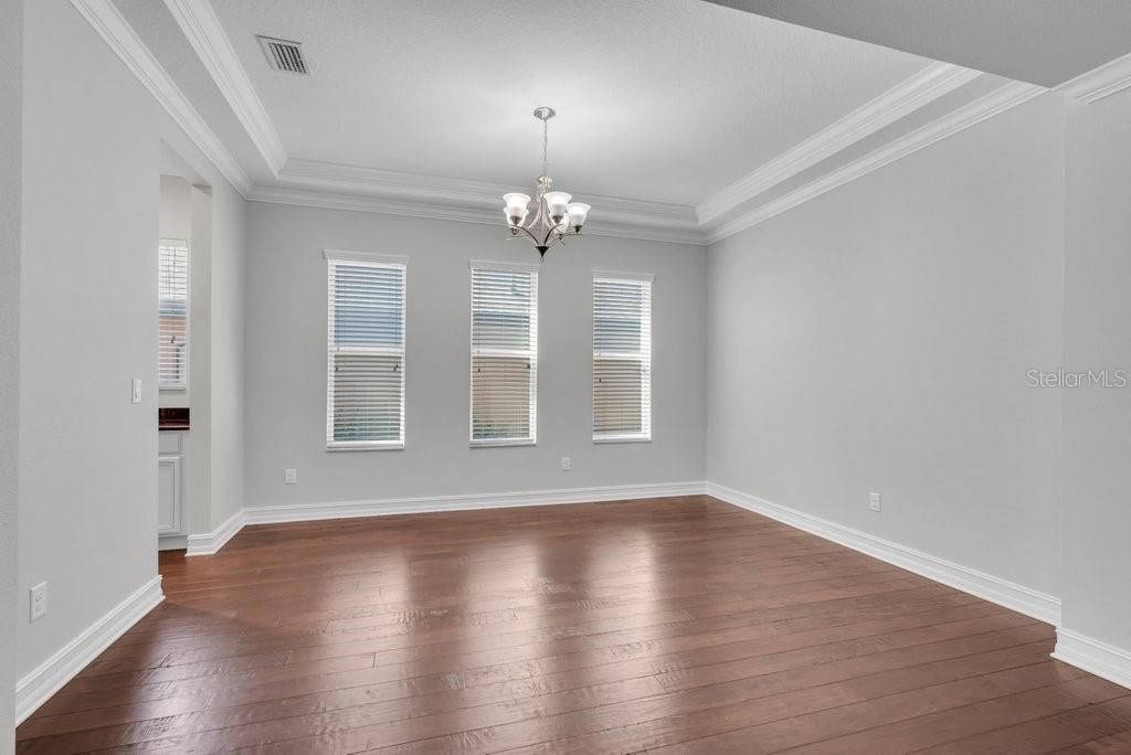 For Sale: $750,000 (4 beds, 3 baths, 3244 Square Feet)