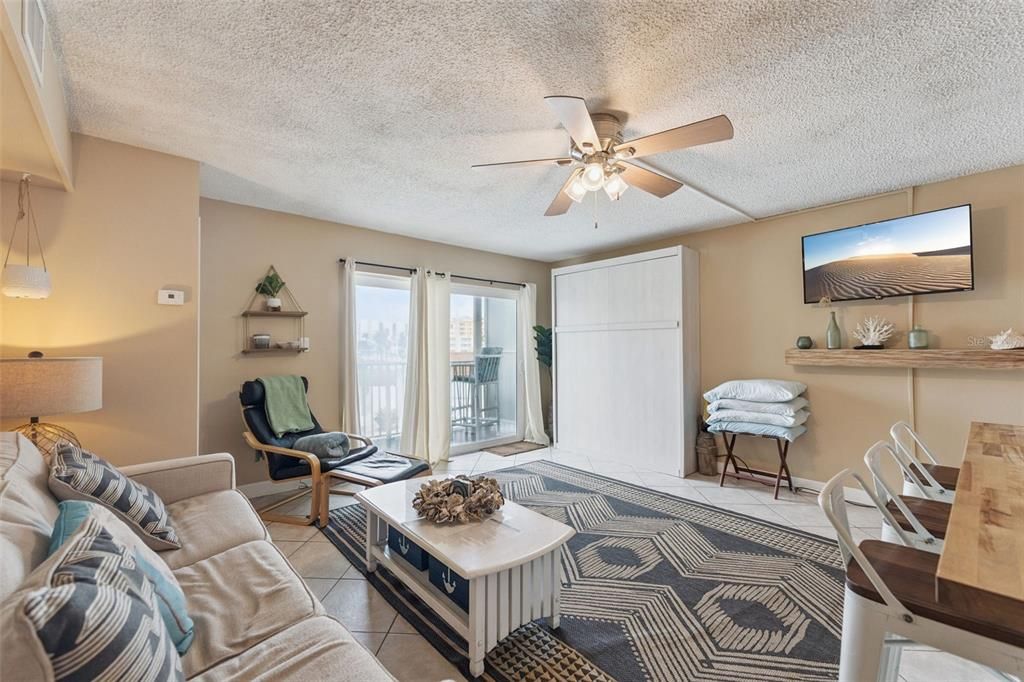 На продажу: $210,000 (1 спален, 1 ванн, 459 Квадратных фут)