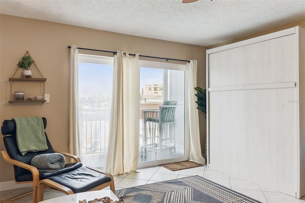 На продажу: $210,000 (1 спален, 1 ванн, 459 Квадратных фут)