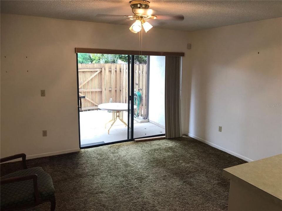 出租: $1,300 (2 贝兹, 2 浴室, 1290 平方英尺)