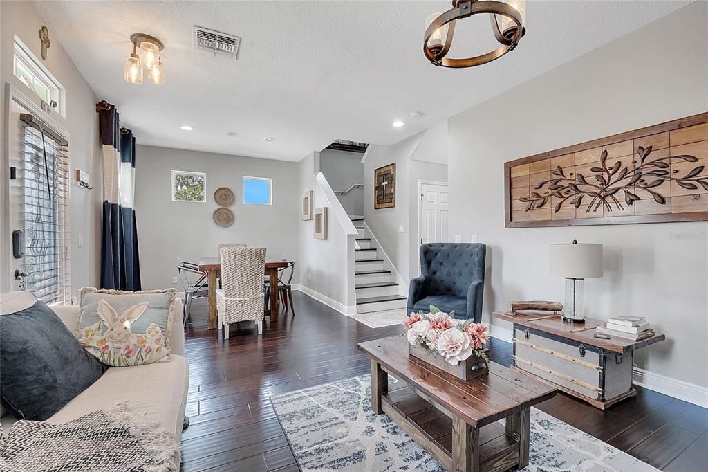 待售: $305,000 (3 贝兹, 2 浴室, 1632 平方英尺)