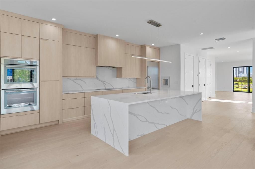 En Renta: $6,250 (4 camas, 4 baños, 3318 Pies cuadrados)