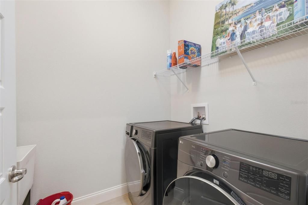 For Rent: $2,950 (3 beds, 2 baths, 2122 Square Feet)