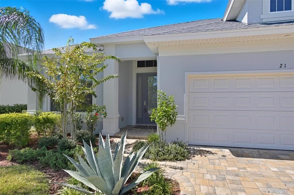 For Rent: $2,950 (3 beds, 2 baths, 2122 Square Feet)