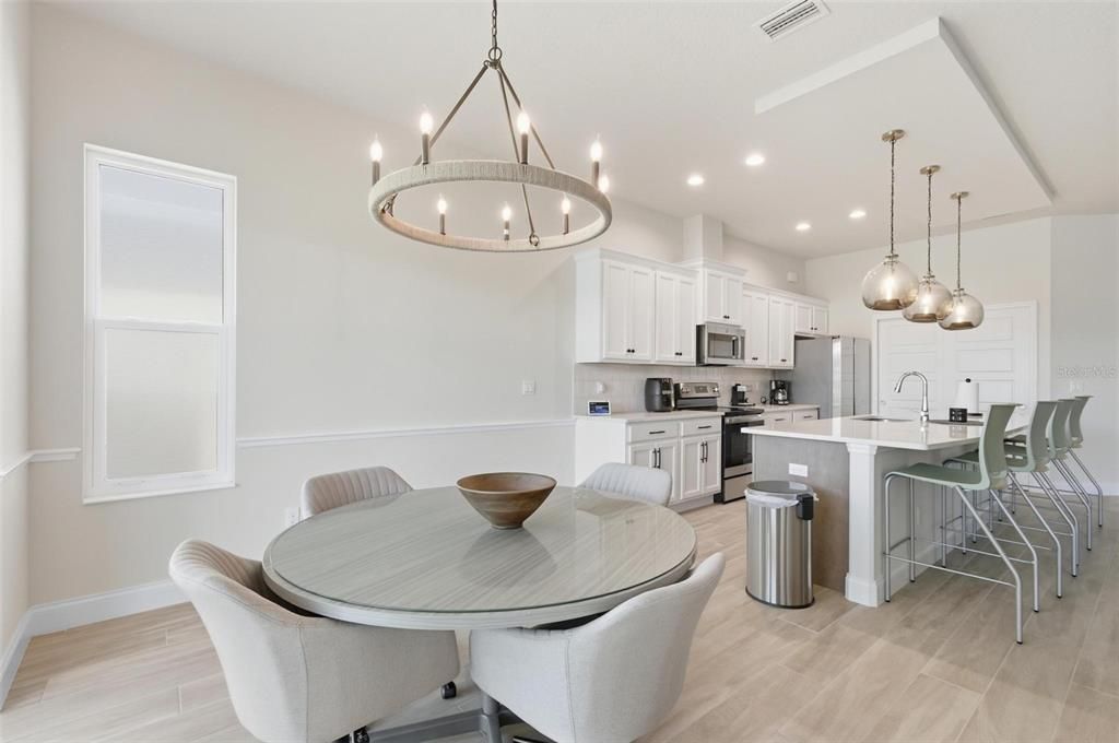 For Rent: $2,950 (3 beds, 2 baths, 2122 Square Feet)