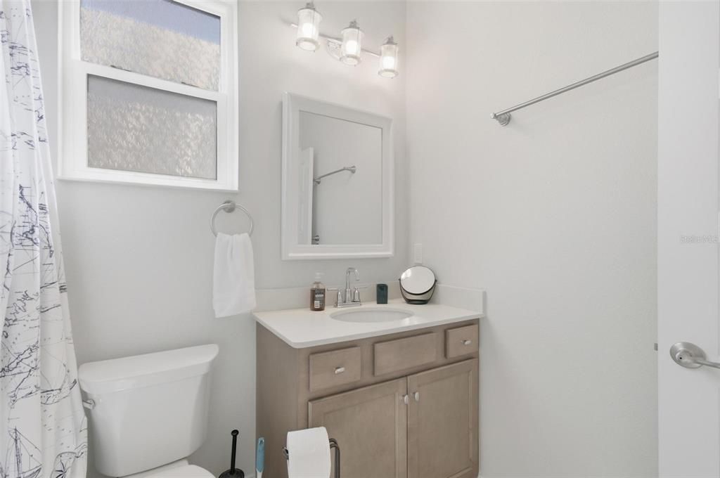 For Rent: $2,950 (3 beds, 2 baths, 2122 Square Feet)