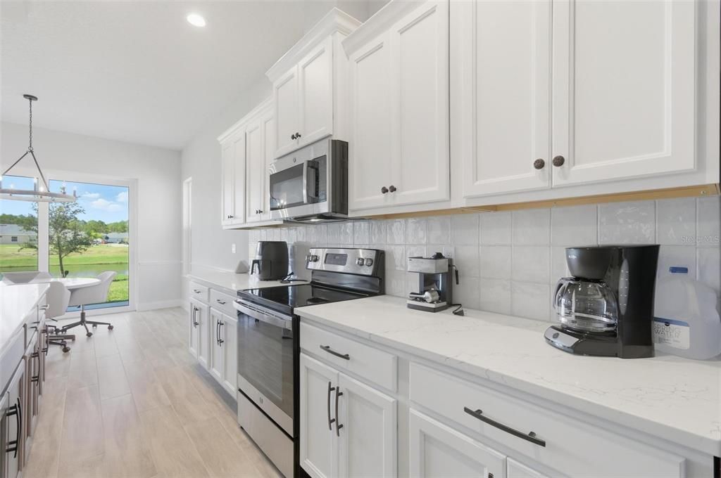 For Rent: $2,950 (3 beds, 2 baths, 2122 Square Feet)