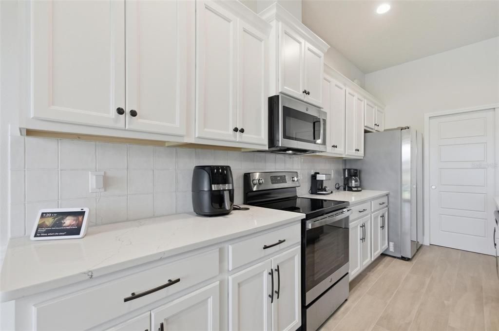 For Rent: $2,950 (3 beds, 2 baths, 2122 Square Feet)
