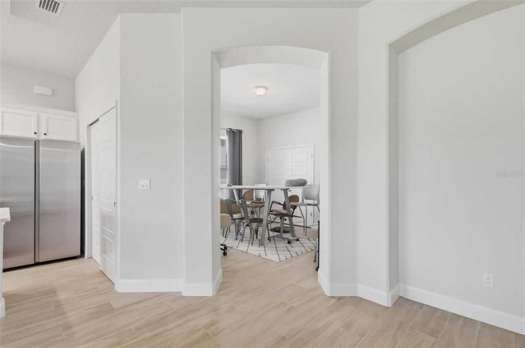 For Rent: $2,950 (3 beds, 2 baths, 2122 Square Feet)