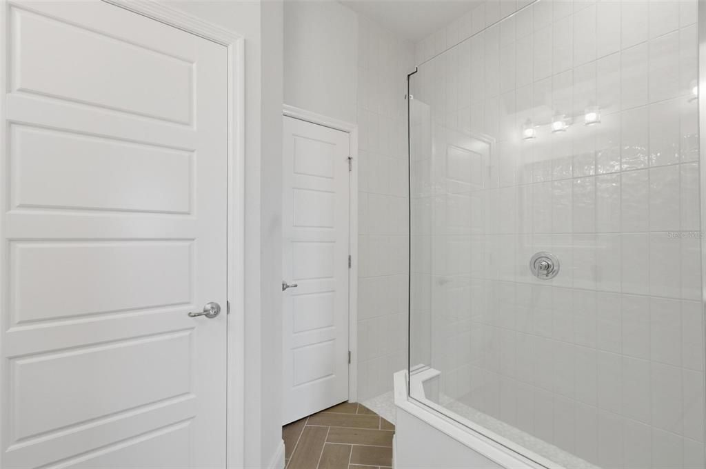 For Rent: $2,950 (3 beds, 2 baths, 2122 Square Feet)