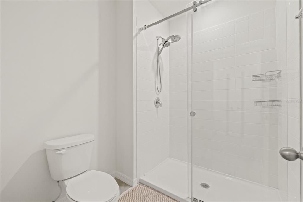 Active With Contract: $2,200 (3 beds, 3 baths, 1758 Square Feet)