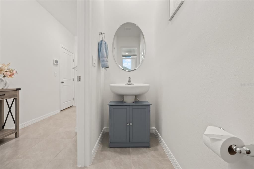 Active With Contract: $2,200 (3 beds, 3 baths, 1758 Square Feet)