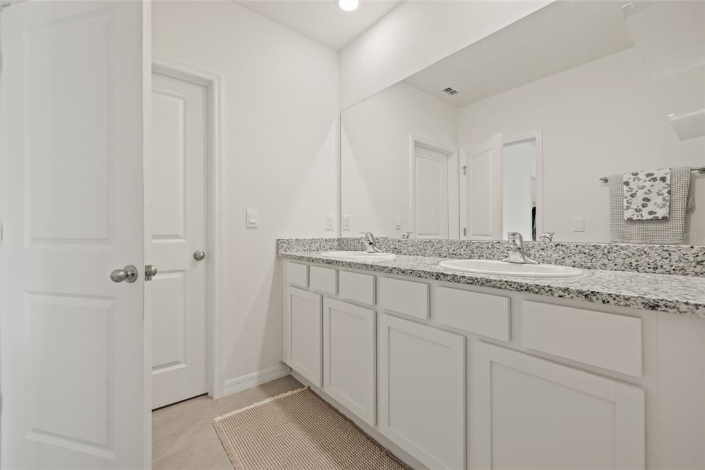 Active With Contract: $2,200 (3 beds, 3 baths, 1758 Square Feet)