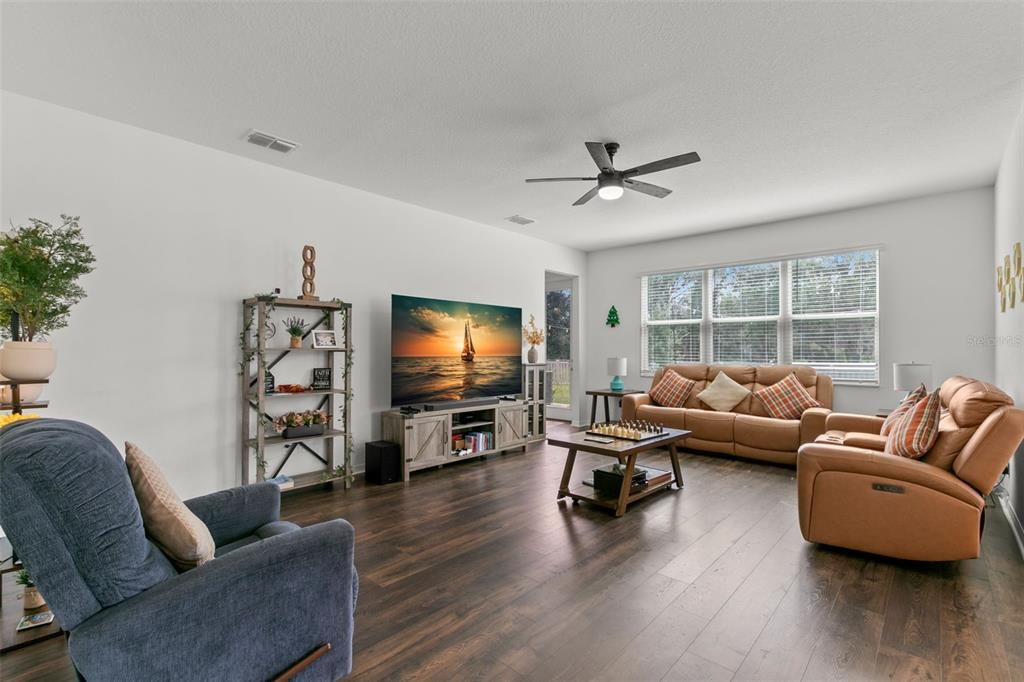 В аренду: $4,250 (5 спален, 3 ванн, 3566 Квадратных фут)