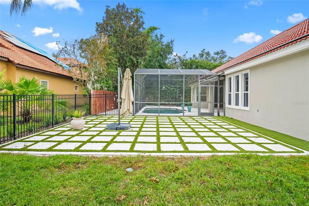 For Sale: $875,000 (4 beds, 3 baths, 3040 Square Feet)